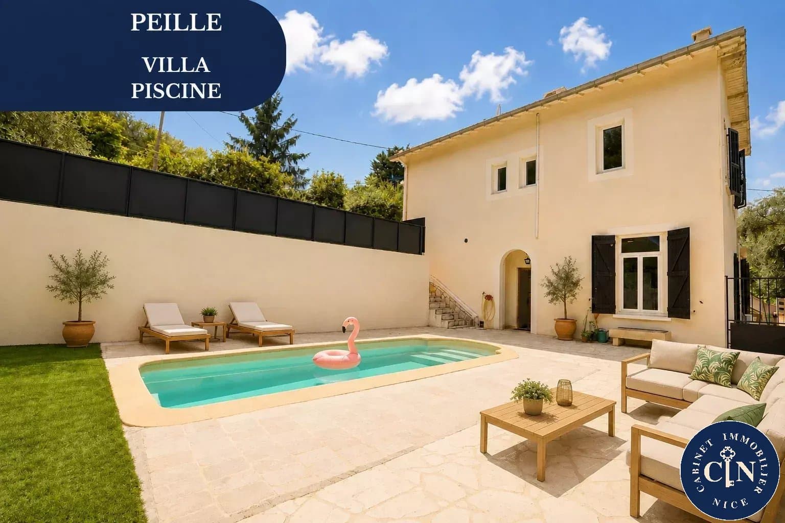 5 pièces 115 m² - Piscine poutres apparentes - Peille