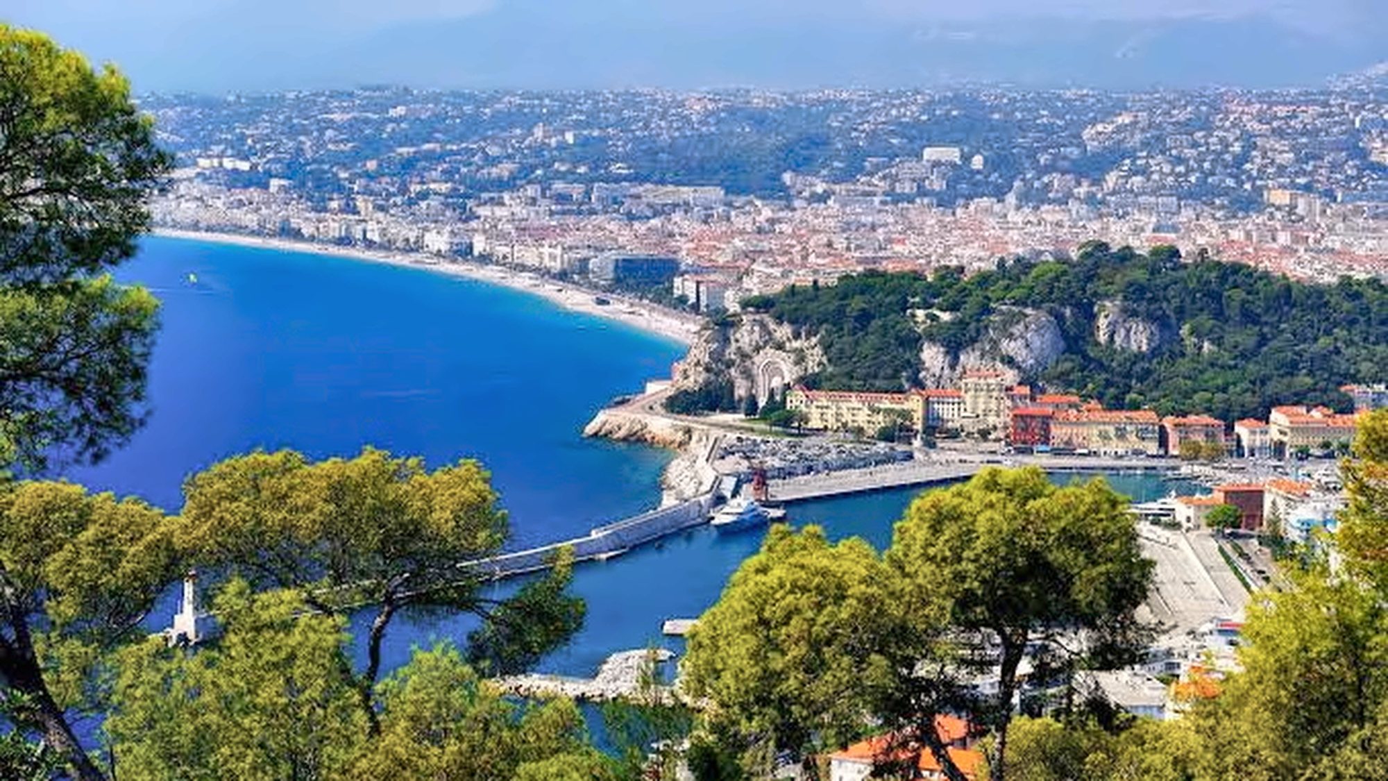 La Méditerranée depuis le port
